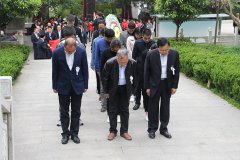 商洛市城投公司黨支部開(kāi)展&ldquo;清明祭英烈&rdquo;宣傳教育活動(dòng)