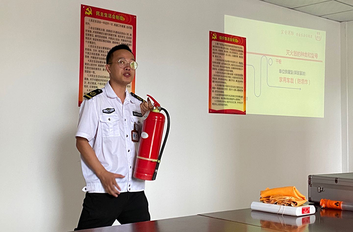 市城投物業(yè)公司舉辦&ldquo;珍惜生命、遠離火災(zāi)&rdquo;消防安全專題學(xué)習(xí)培訓(xùn)會